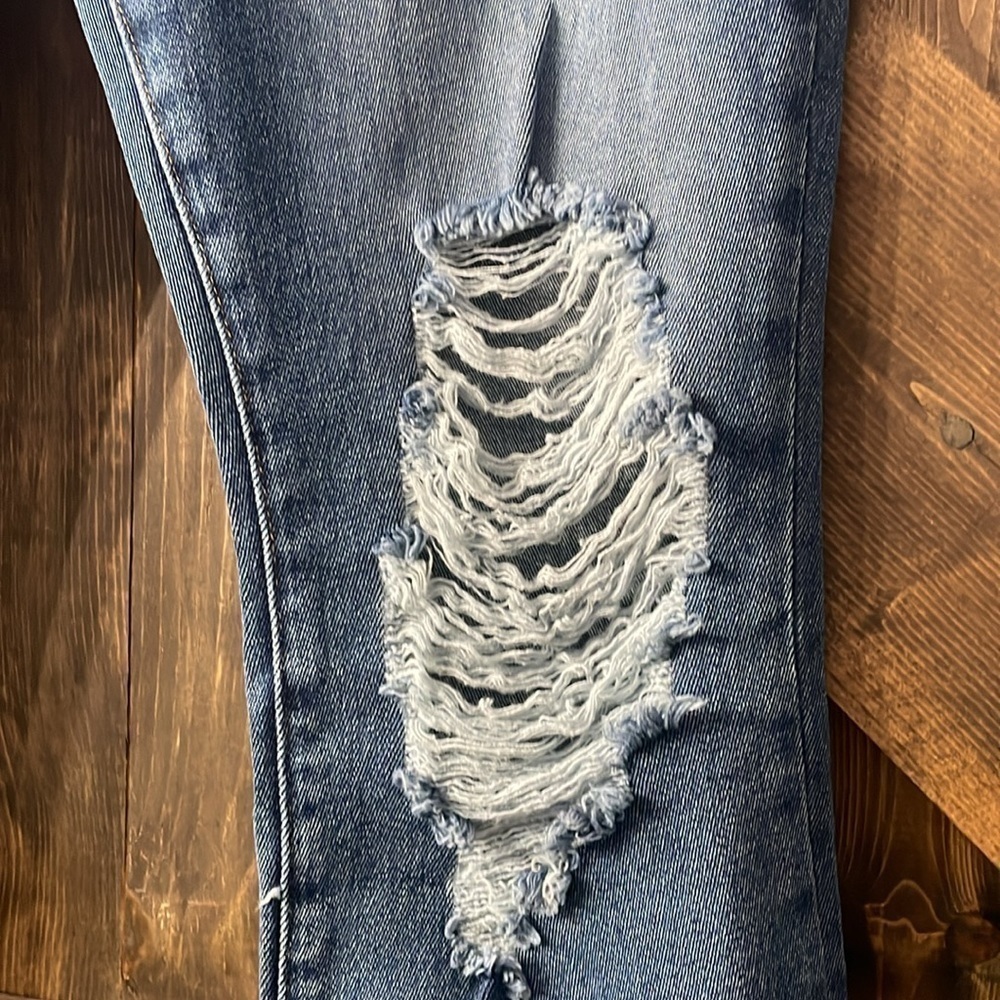 GOOD AMERICAN Good Waist Crop Jeans - Picture 9 of 16